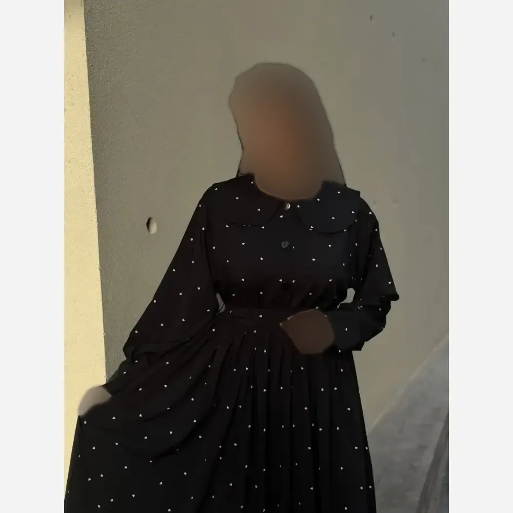 پیراهن قلبی زنانه جنس کرپ فلورا درجه یک رنگ مشکی فری سایز