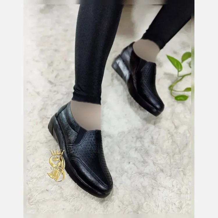 کفش طبی زنانه مدل جیتو چرم صنعتی مشکی و قهوه ای سایز 37