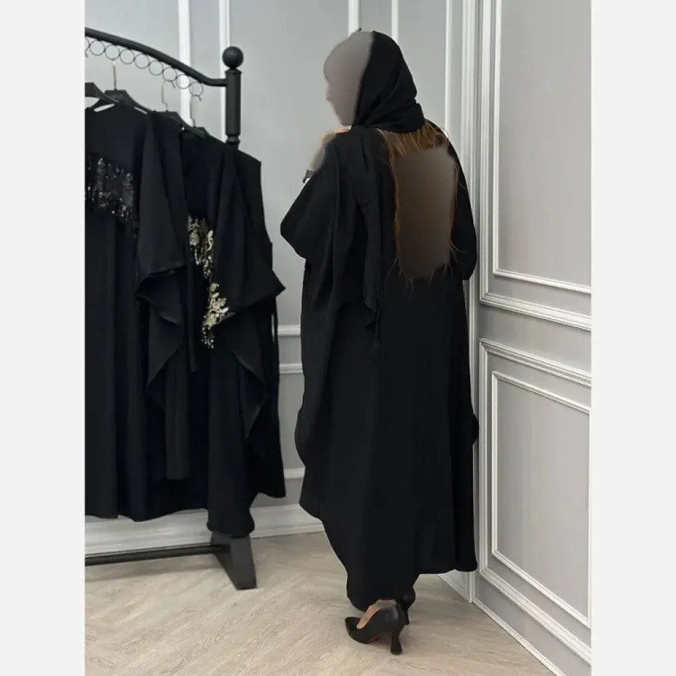 ست پیراهن رویه دار فاخر جنس کرپ بوگاتی رنگ مشکی و طلایی سایز فری 38 تا 48