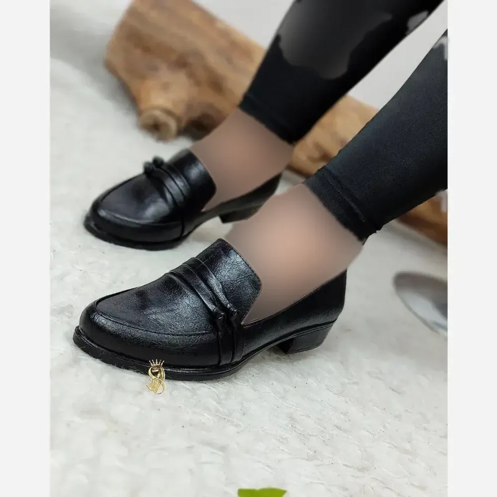 کفش کالج طبی زنانه چرم مدل گلاره رنگ مشکی