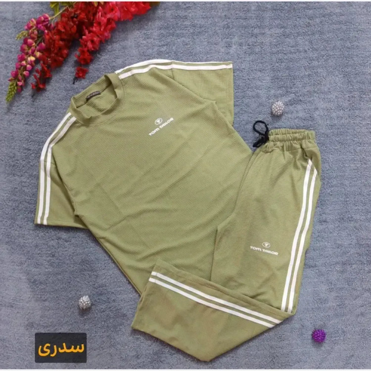 ست تیشرت شلوار بیسکوییتی طرح تام تیلور