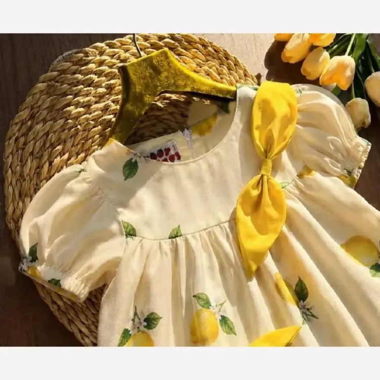 سارافون دخترانه طرح میوه با تل و پاپیون جنس پارچه شارلوت