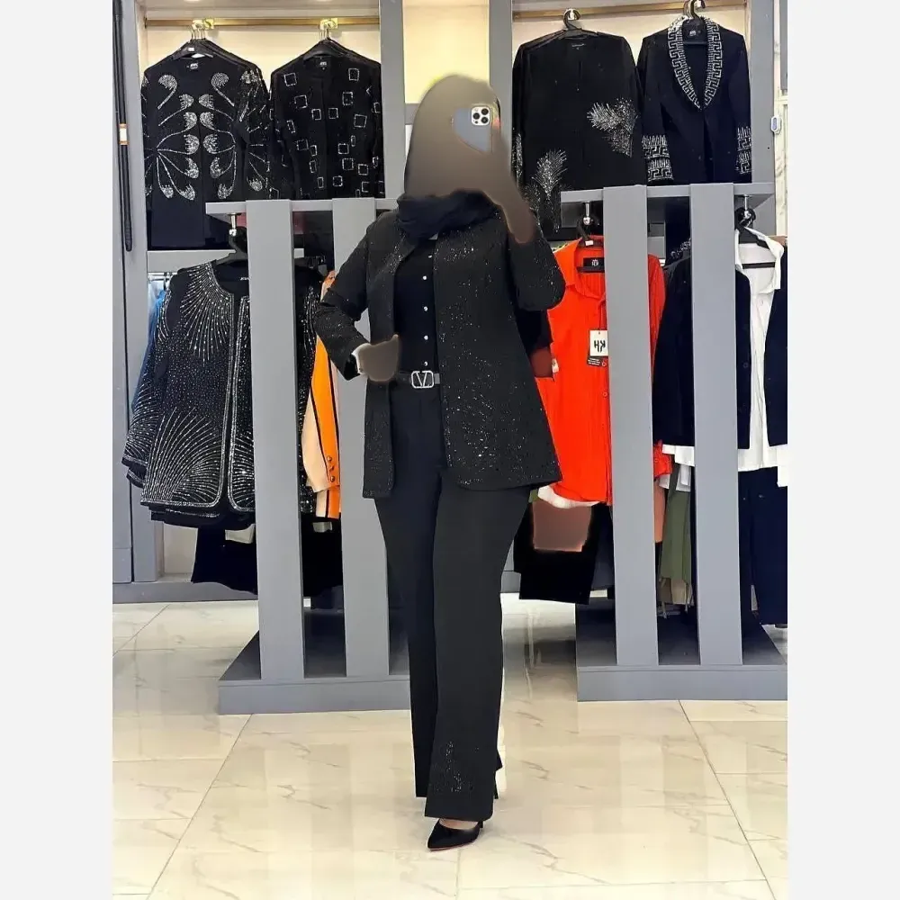 ست کت شلوار مجلسی زنانه دیبا پارچه مازراتی نگین دار سایزبندی بزرگ