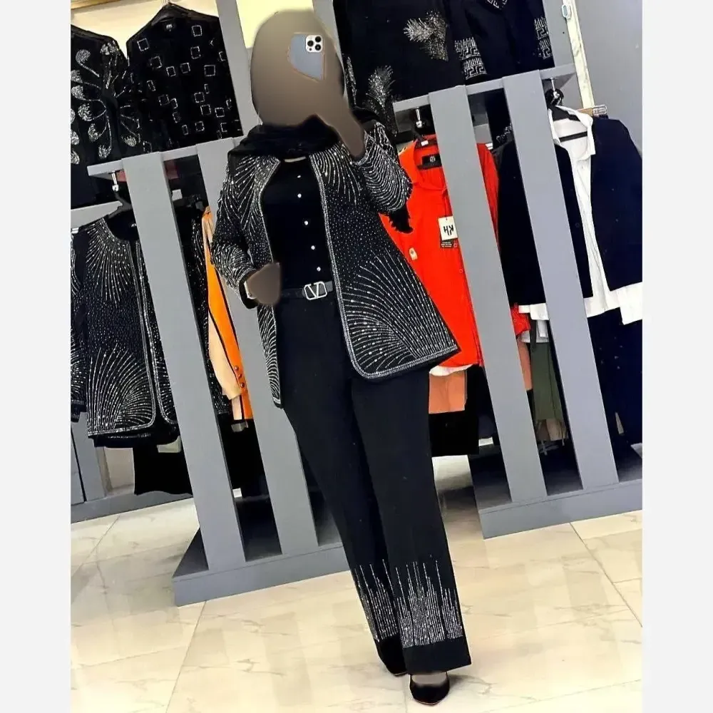ست کت شلوار مجلسی زنانه دیبا پارچه مازراتی نگین دار سایزبندی بزرگ