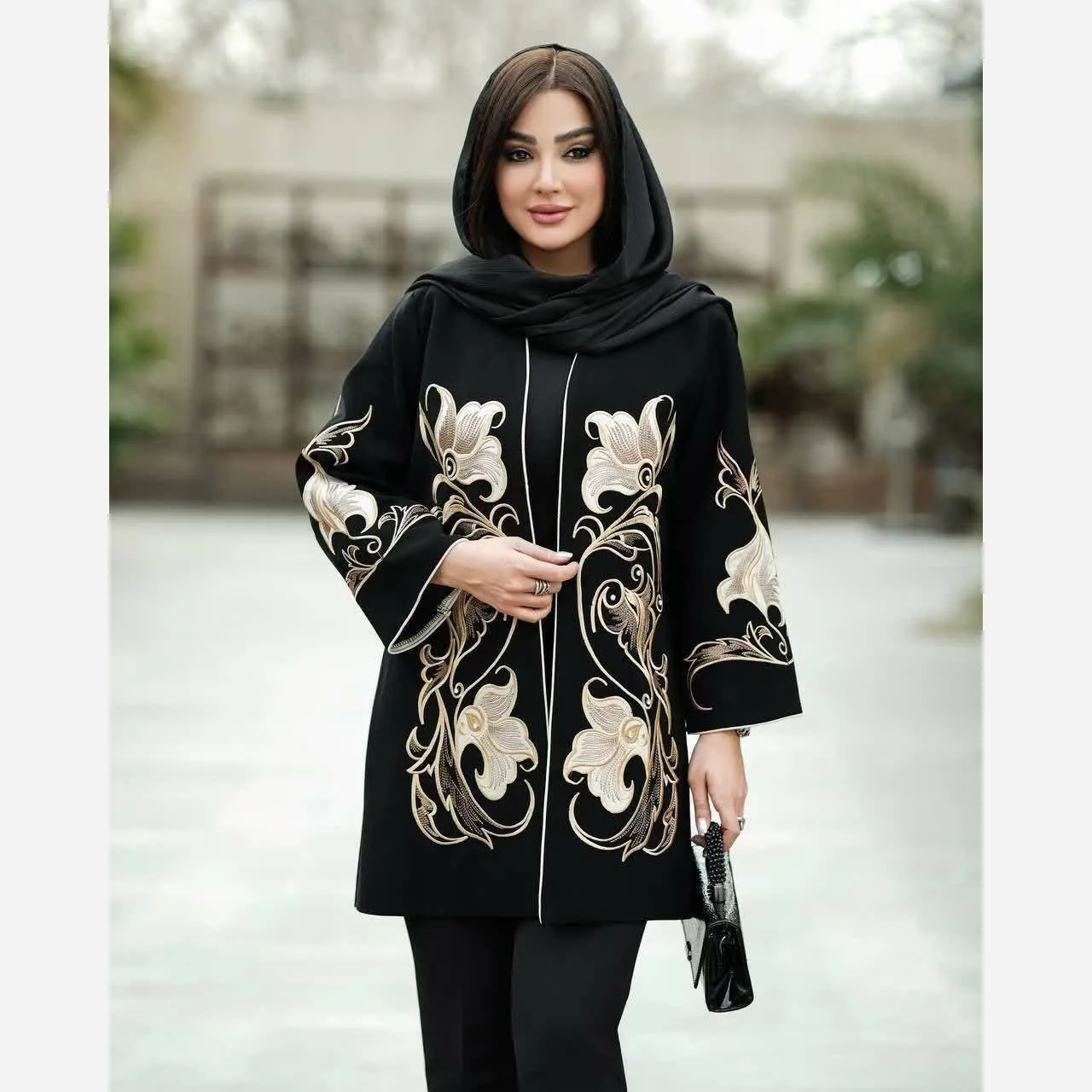 کت مانتویی زنانه مدل هلیا جنس مازراتی گلدوزی شده رنگ مشکی (2)