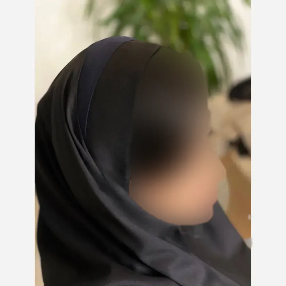مقنعه تل دار سرمه ای جنس تترون بروجرد قد 80