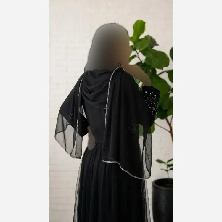 ست سه تیکه زنانه مجلسی شامل کت جواهر دوزی، دامن تور و شال رنگ مشکی سایز فری 36 تا 46