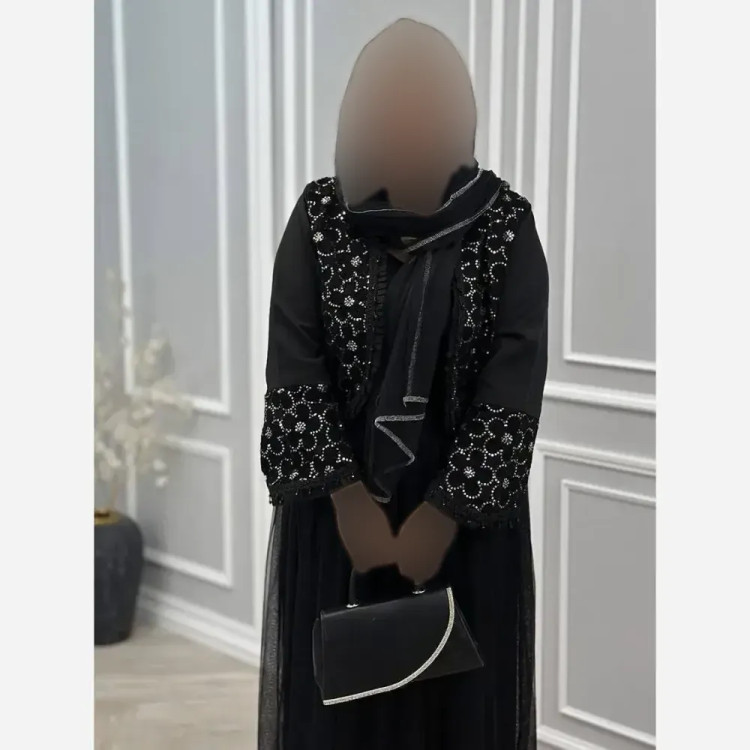 ست سه تیکه زنانه مجلسی شامل کت جواهر دوزی، دامن تور و شال رنگ مشکی سایز فری 36 تا 46