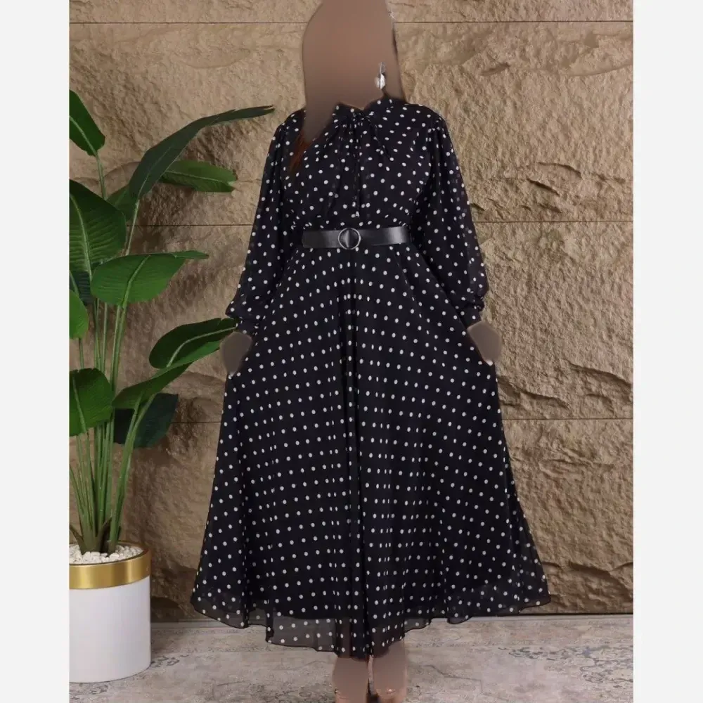 پیراهن زنانه مجلسی طرح توپی جنس بوگاتی مشکی فری سایز تا 46