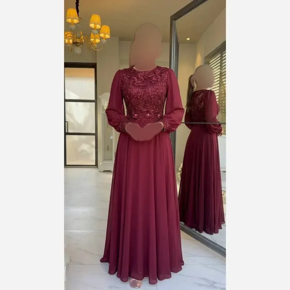 پیراهن مجلسی زنانه حریر و دانتل پولکی سایز بزرگ کاپدار مدل شقایق