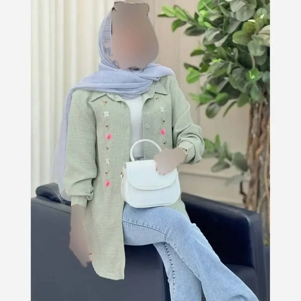 شومیز مانتویی گلدوزی شده طرح شبدر جنس شانتون
