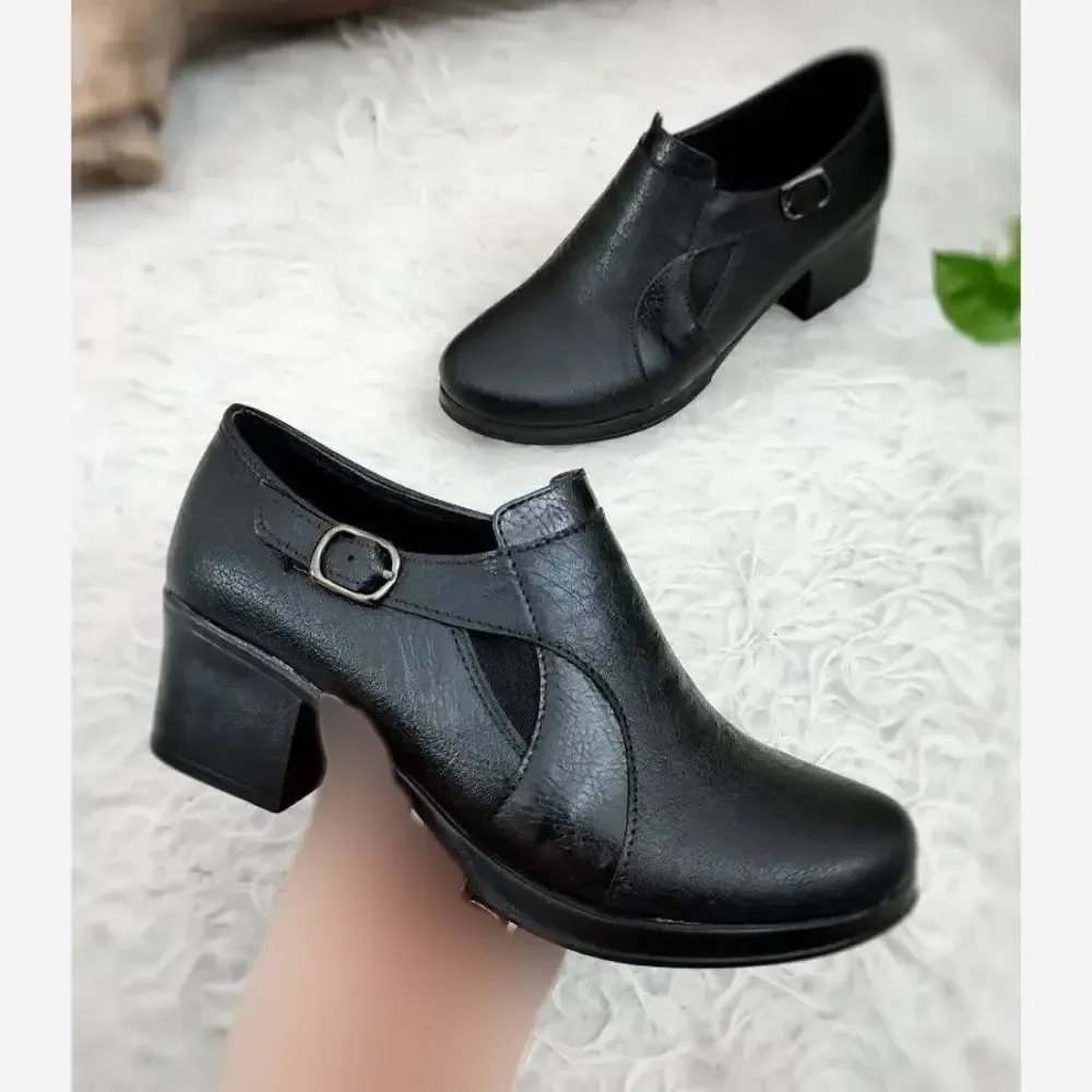 کفش طبی اداری زنانه چرم مدل حلما پاشنه 5 سانت رنگ مشکی