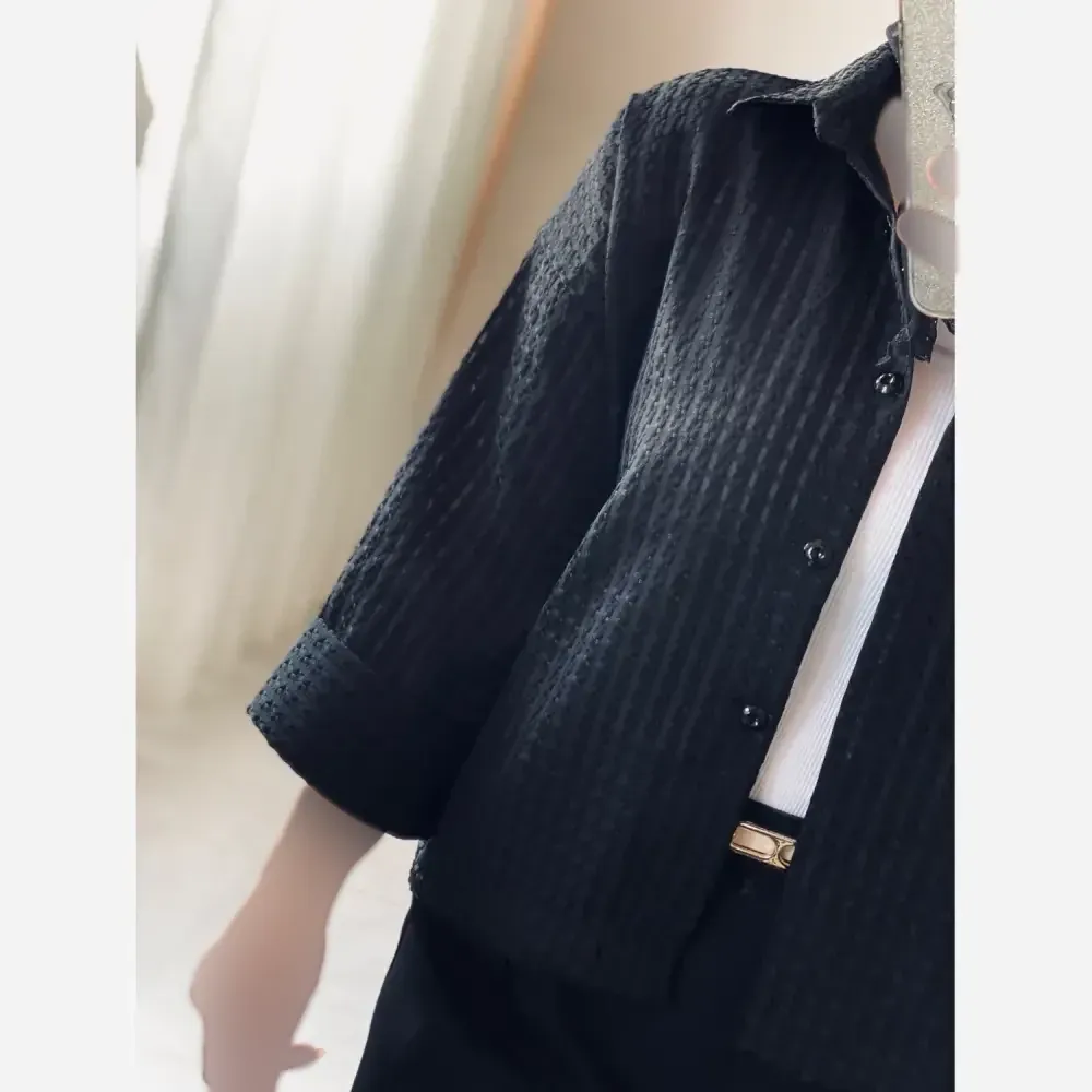 شومیز باکسی شیشه ای زنانه فری سایز رنگ آبی و مشکی