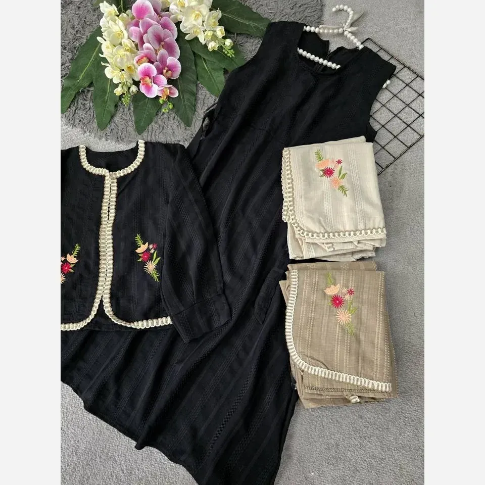 ست سارافون و کت زنانه مدل کوکی گلدوزی شده فری سایز 36 تا 46 (2)