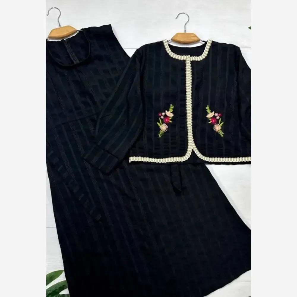 ست کت و سارافون زنانه گلدوزی شده جنس شانتون سایز 38 تا 46