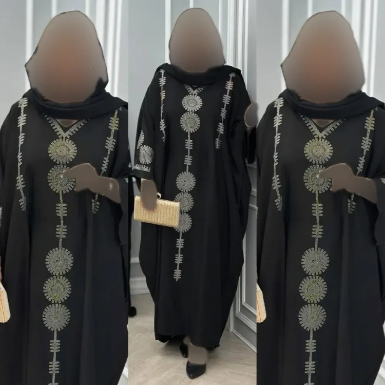 عبایی خلیجی مشکی جنس الیزه فری سایز 38 تا 52 با بند تنظیم سایز