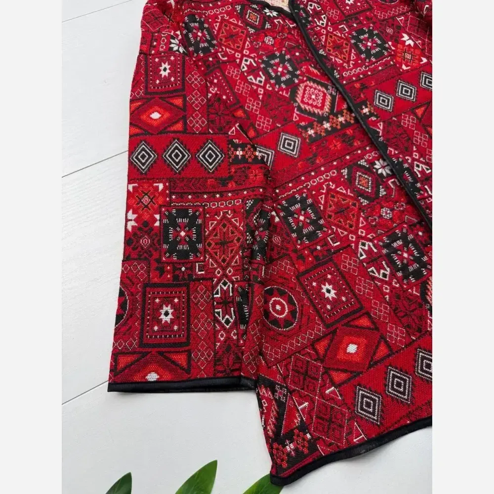 کت زنانه سیندخت جنس تافته فری سایز 38 تا 46 در رنگهای قرمز و سبز