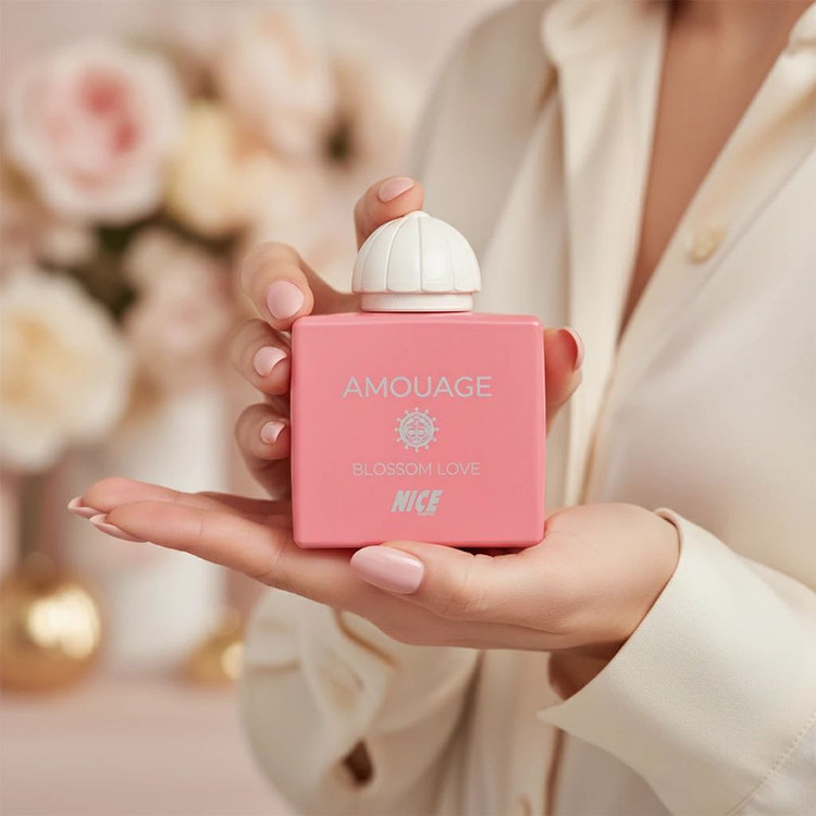 ادوپرفیوم زنانه نایس پاپت مدل Amouage Blossom Love با رایحه شیرین حجم 100 میلیلیتر