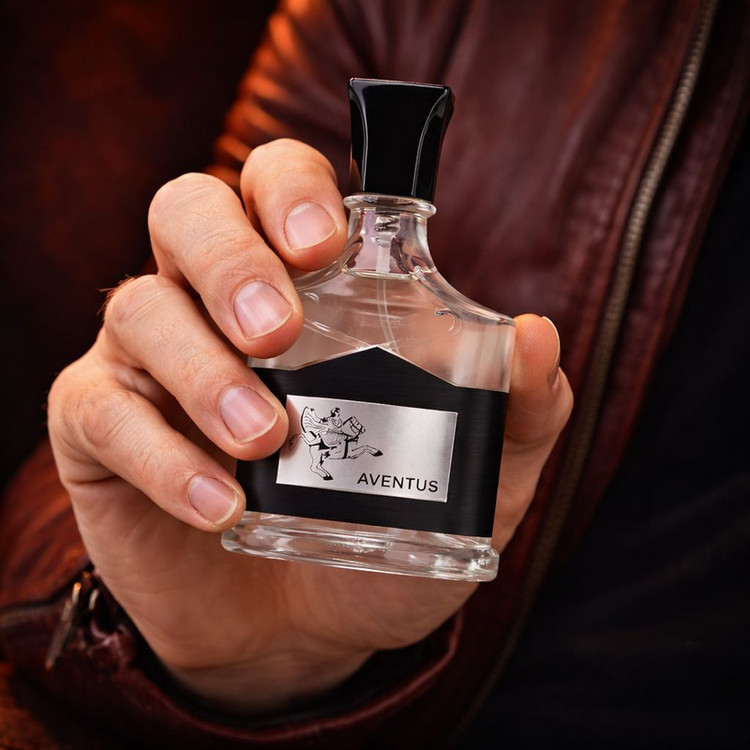 عطر جیبی مردانه اولترا ویرچوآل مدل Creed Aventus با رایحه تلخ حجم 30 میلیلیتر