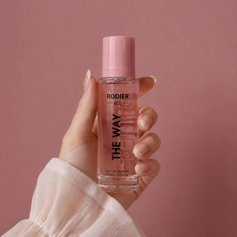 عطر جیبی زنانه رودیر مدل The Way با رایحه گرم حجم 30 میلیلیتر