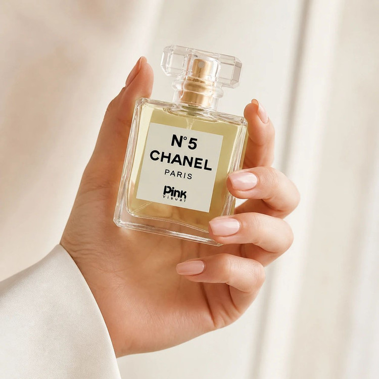 عطر جیبی زنانه پینک ویژوآل مدل Chanel N°5 با رایحه گرم و چوبی حجم 25 میلیلیتر