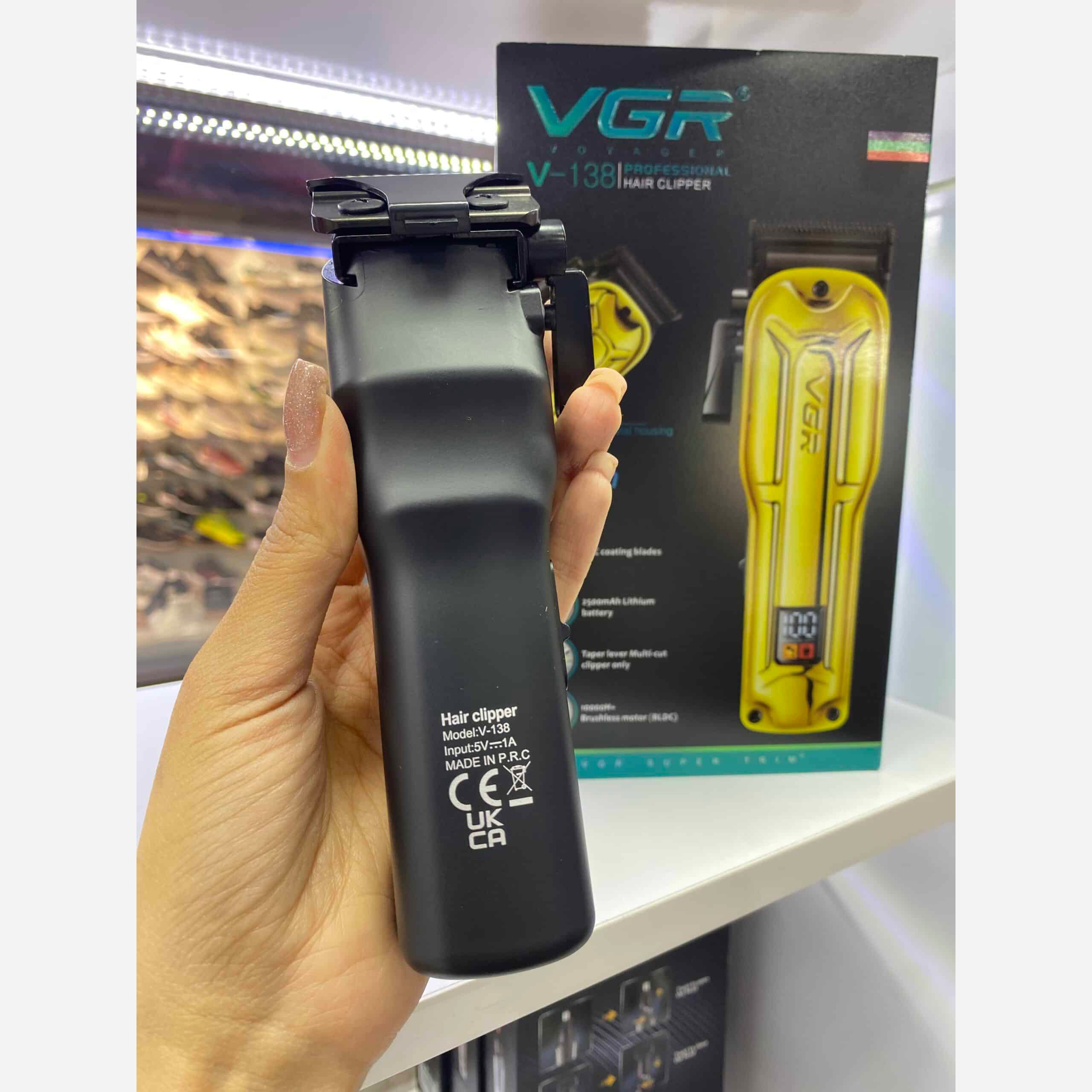 ماشین اصلاح موی سر صورت و بدن وی جی ار مدل V-138 ا VGR model V-138 head and body hair trimmer