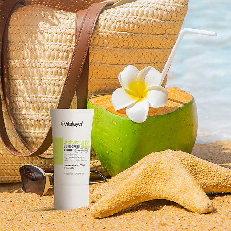 فلوئید ضدآفتاب بیرنگ ویتالیر SPF50 مدل Activit، مناسب پوستهای مختلط و چرب، حجم 50 میلیلیتر