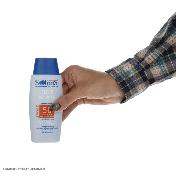 ژل ضدآفتاب بیرنگ آردن سولاریس SPF50 مدل Clear Newgen، مناسب پوستهای چرب، حجم 100 میلیلیتر