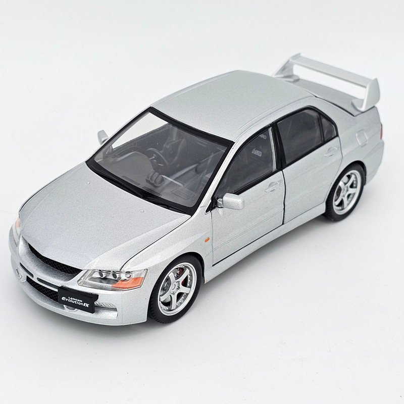 ماشین بازی مدل میتسوبیشی لنسر mitsubishi lancer