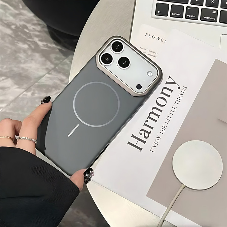 کاور مدل CShock مناسب برای گوشی موبایل اپل iPhone 17 Pro Max