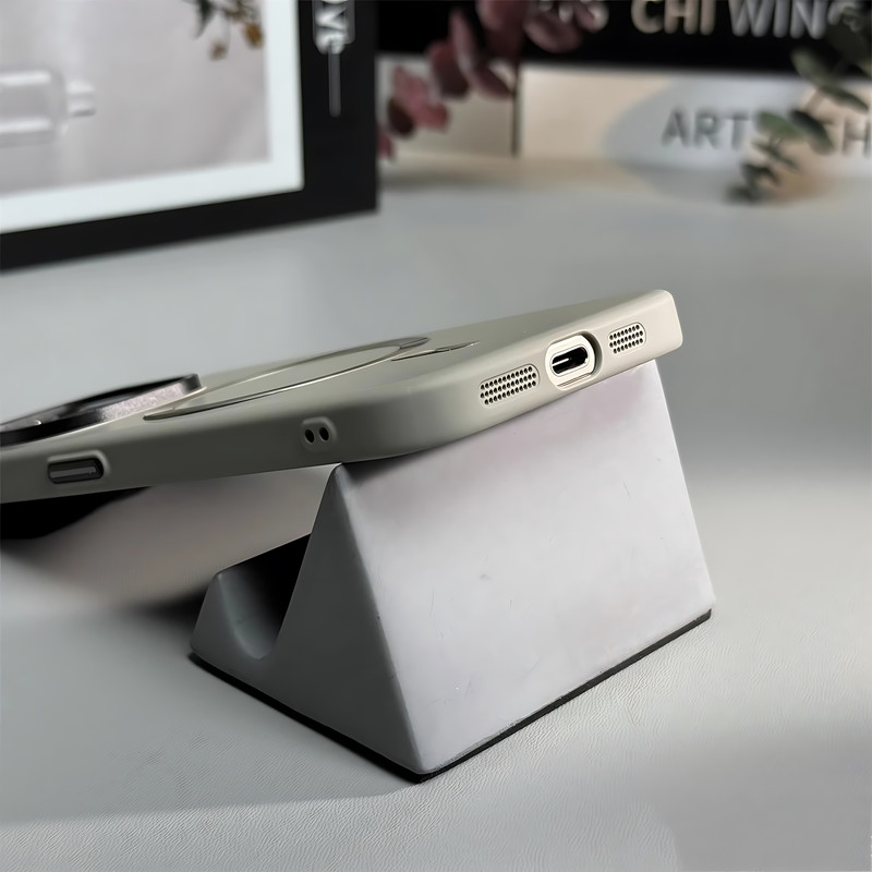 کاور مدل OrbitMag مناسب برای گوشی موبایل اپل iPhone 13 Pro Max