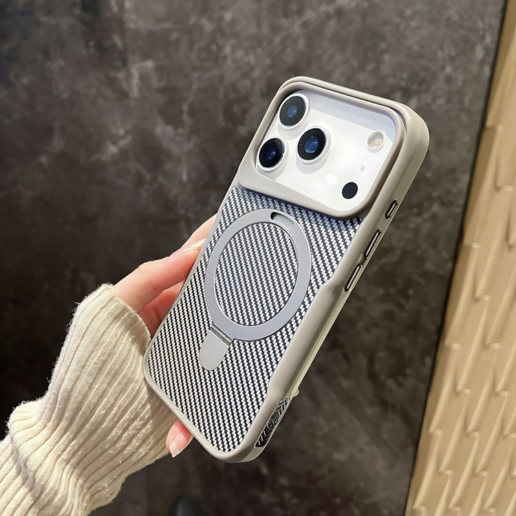 کاور مدل AeroCarbon مناسب برای گوشی موبایل اپل iPhone 17 Pro Max