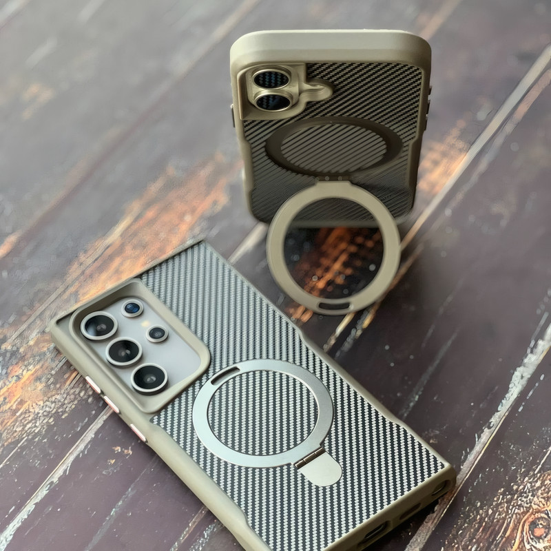 کاور مدل AeroCarbon مناسب برای گوشی موبایل اپل iPhone 16 Pro Max