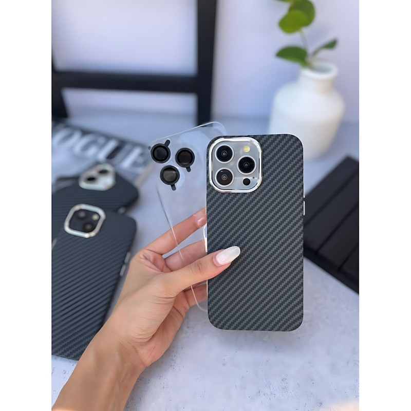 کاور مدل Carbonix مناسب برای گوشی موبایل اپل iPhone 15
