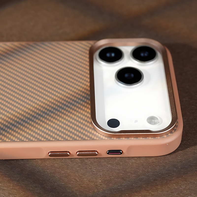کاور مدل Elytra مناسب برای گوشی موبایل اپل iPhone 17 Pro