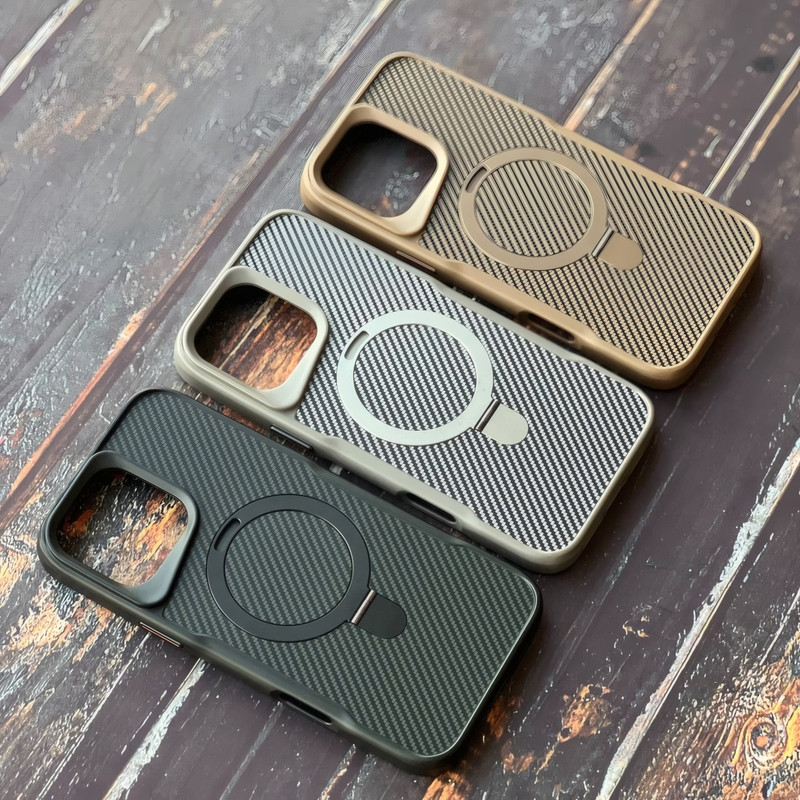 کاور مدل AeroCarbon مناسب برای گوشی موبایل اپل iPhone 16 Pro