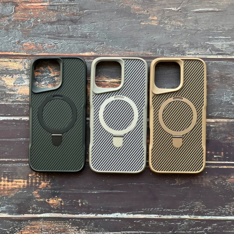 کاور مدل AeroCarbon مناسب برای گوشی موبایل اپل iPhone 16 Pro