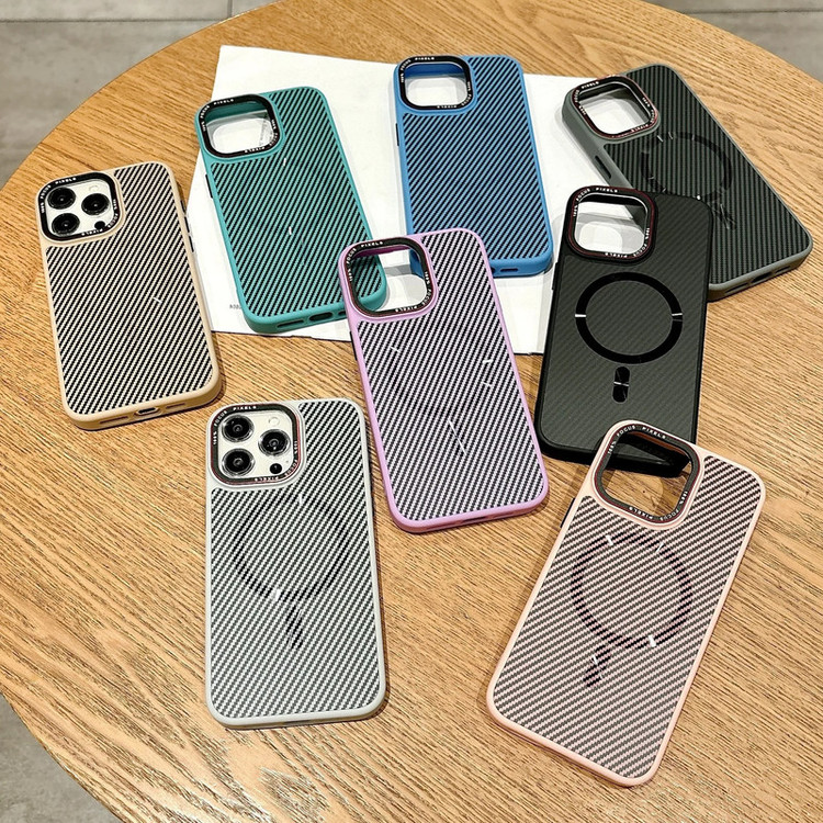 کاور مدل CoreMag مناسب برای گوشی موبایل اپل iPhone 15 Pro Max