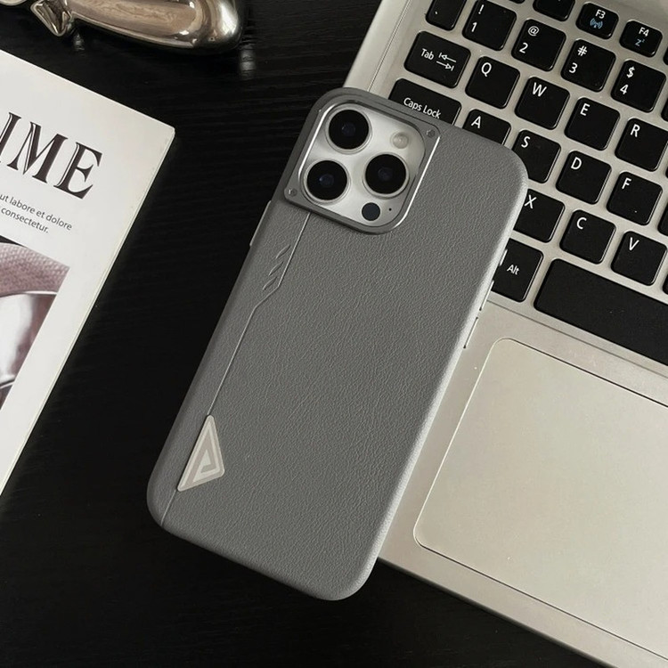 کاور مدل Amaris مناسب برای گوشی موبایل اپل iPhone 15 Pro Max