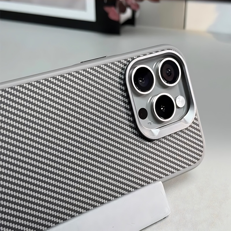 کاور مدل Elytra مناسب برای گوشی موبایل اپل iPhone 13