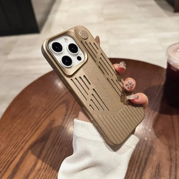 کاور مدل Scento مناسب برای گوشی موبایل اپل iPhone 15 Pro