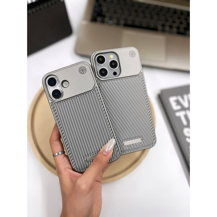 کاور مدل Xandria مناسب برای گوشی موبایل اپل iPhone 16 Pro Max