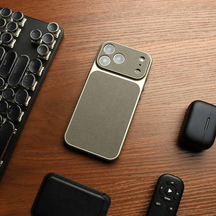 کاور مدل Elowen مناسب برای گوشی موبایل اپل iPhone 17 Pro