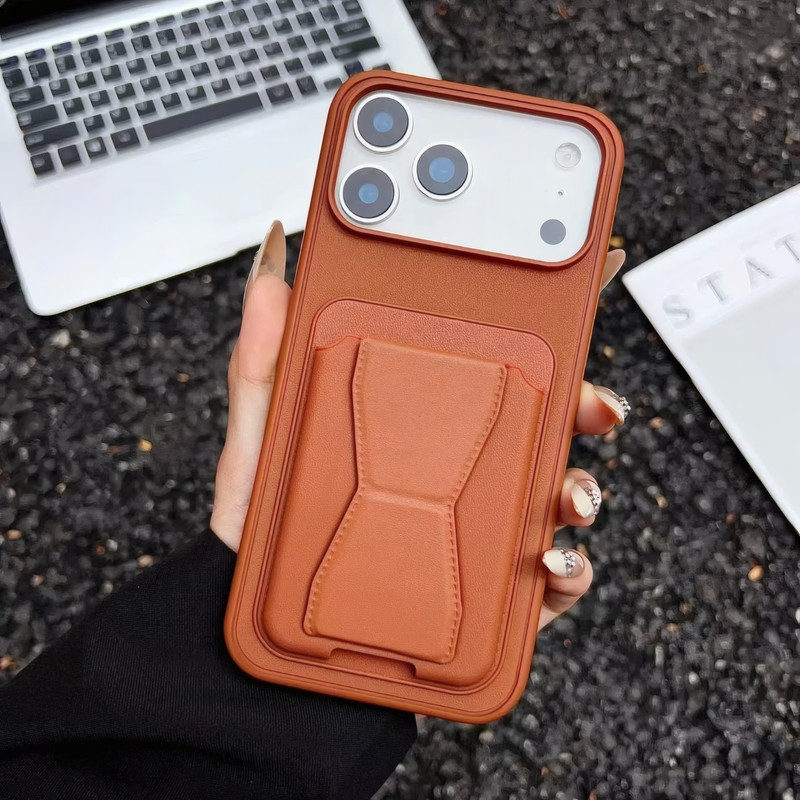 کاور مدل FoldStand مناسب برای گوشی موبایل اپل iPhone 17 Pro