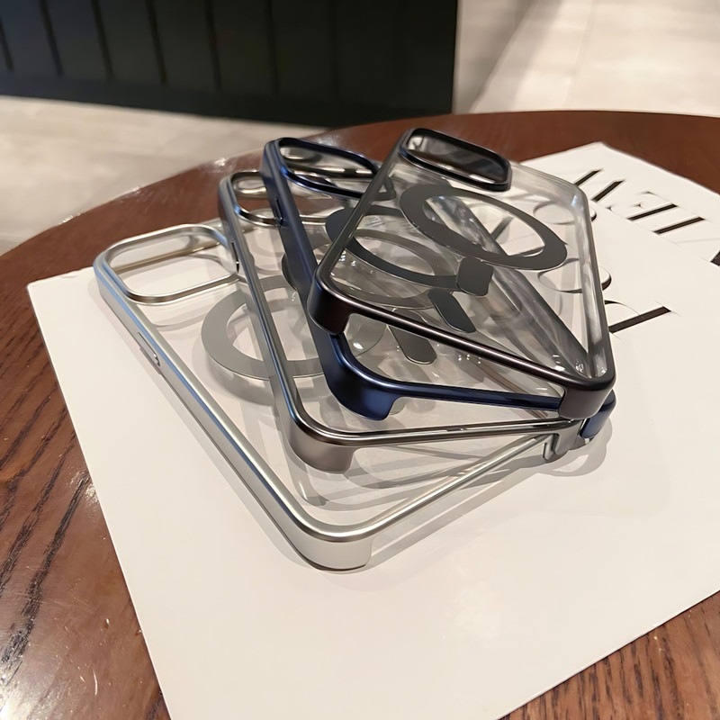 کاور مدل Oaken مناسب برای گوشی موبایل اپل iPhone 15 Pro Max