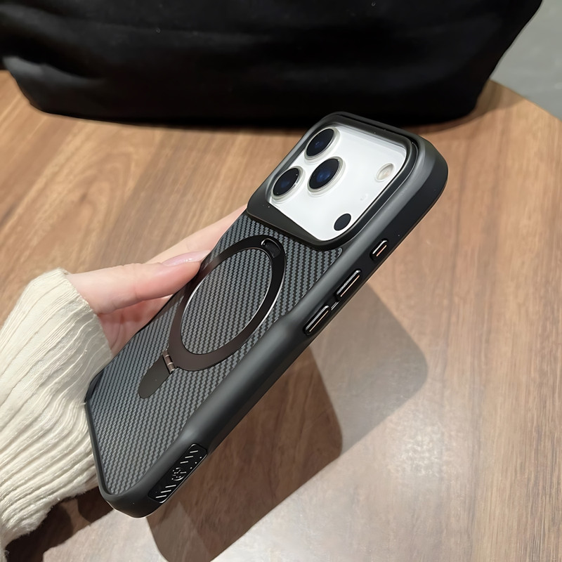 کاور مدل AeroCarbon مناسب برای گوشی موبایل اپل iPhone 17 Pro