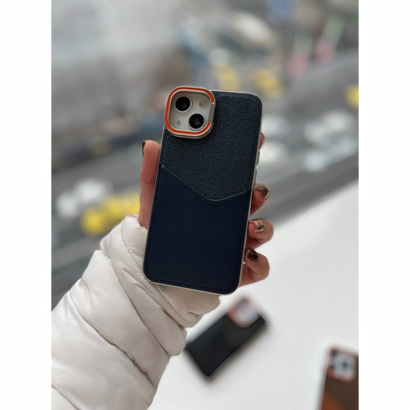 کاور مدل Alcantara مناسب برای گوشی موبایل اپل iPhone 16 Pro Max