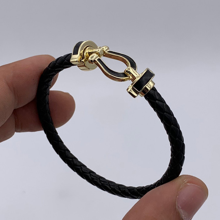 دستبند چرمی زنانه مدل Equestrian01