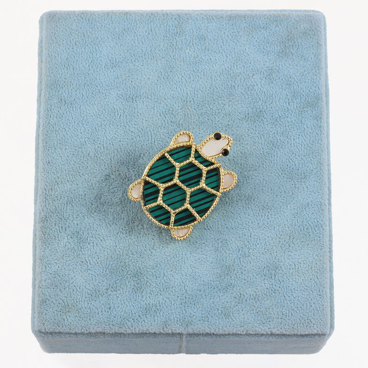 گل سینه زنانه مدل لاک پشت کد AAG91