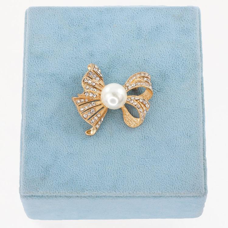 گل سینه زنانه مدل پاپیون کد AAG87